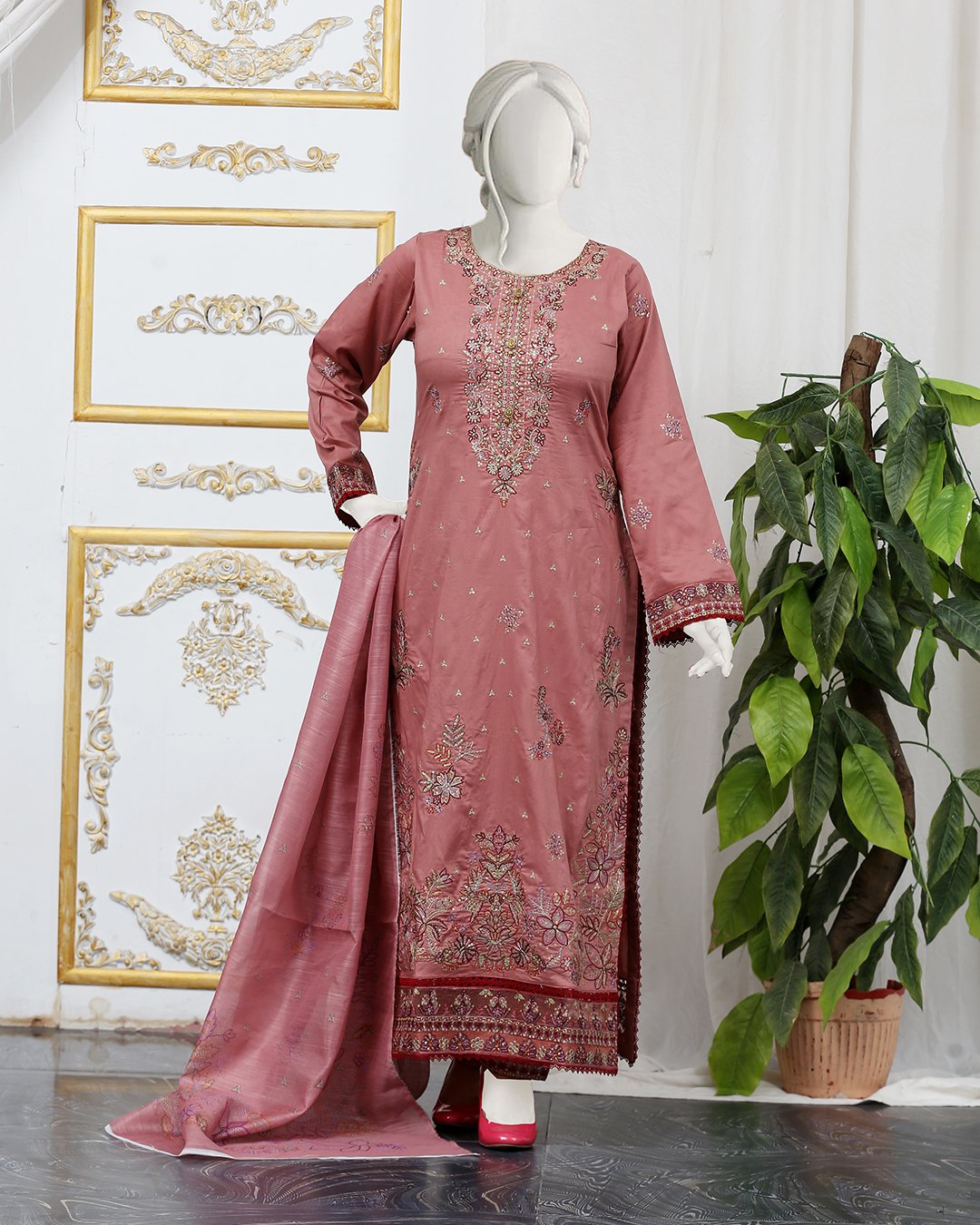 PL-104 – Printed Silk for Luxe Evenings