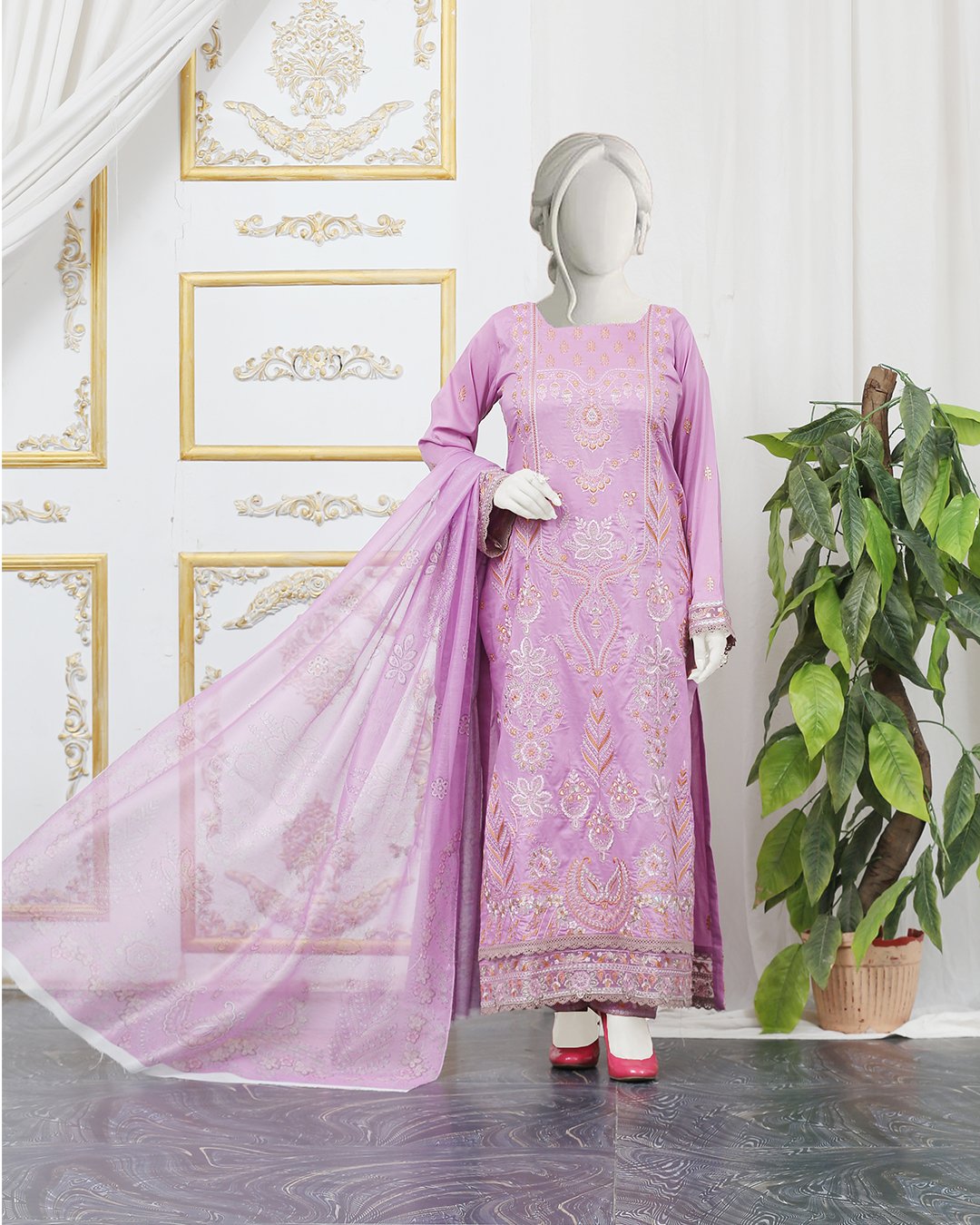 PL-107 – Serenity in Soft Lawn Layers
