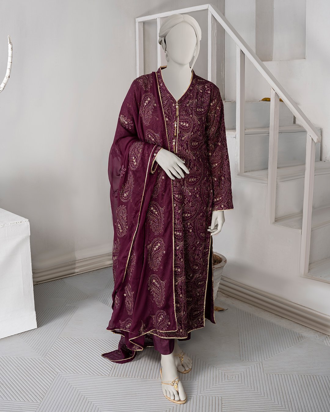 B7 – Elegant Plump Full Embroidered 3-Piece Suit