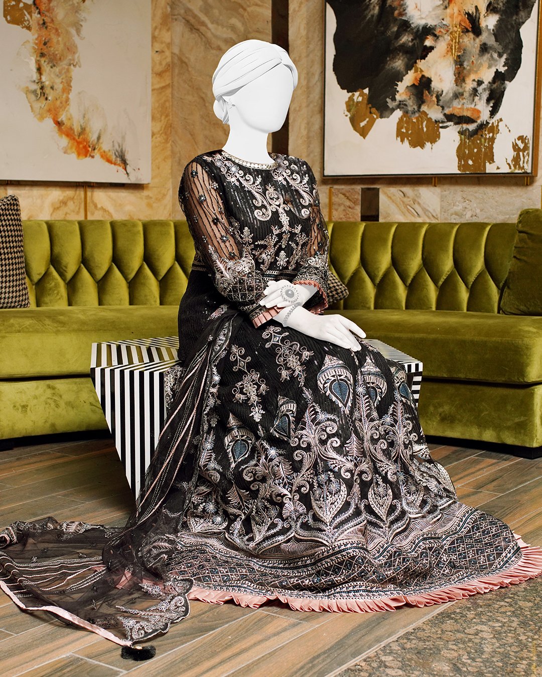 At 6 (Black Maxi)